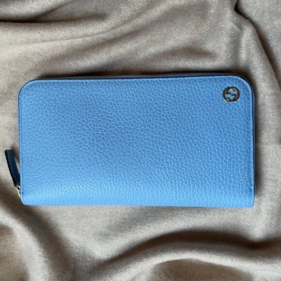 Brand NEW Authentic GUCCI Leather zipper wallet- light blue - Picture 3 of 14